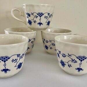 Set of 5 CHURCHILL Finlandia 6oz VTG Tea Cups A+++ Condition